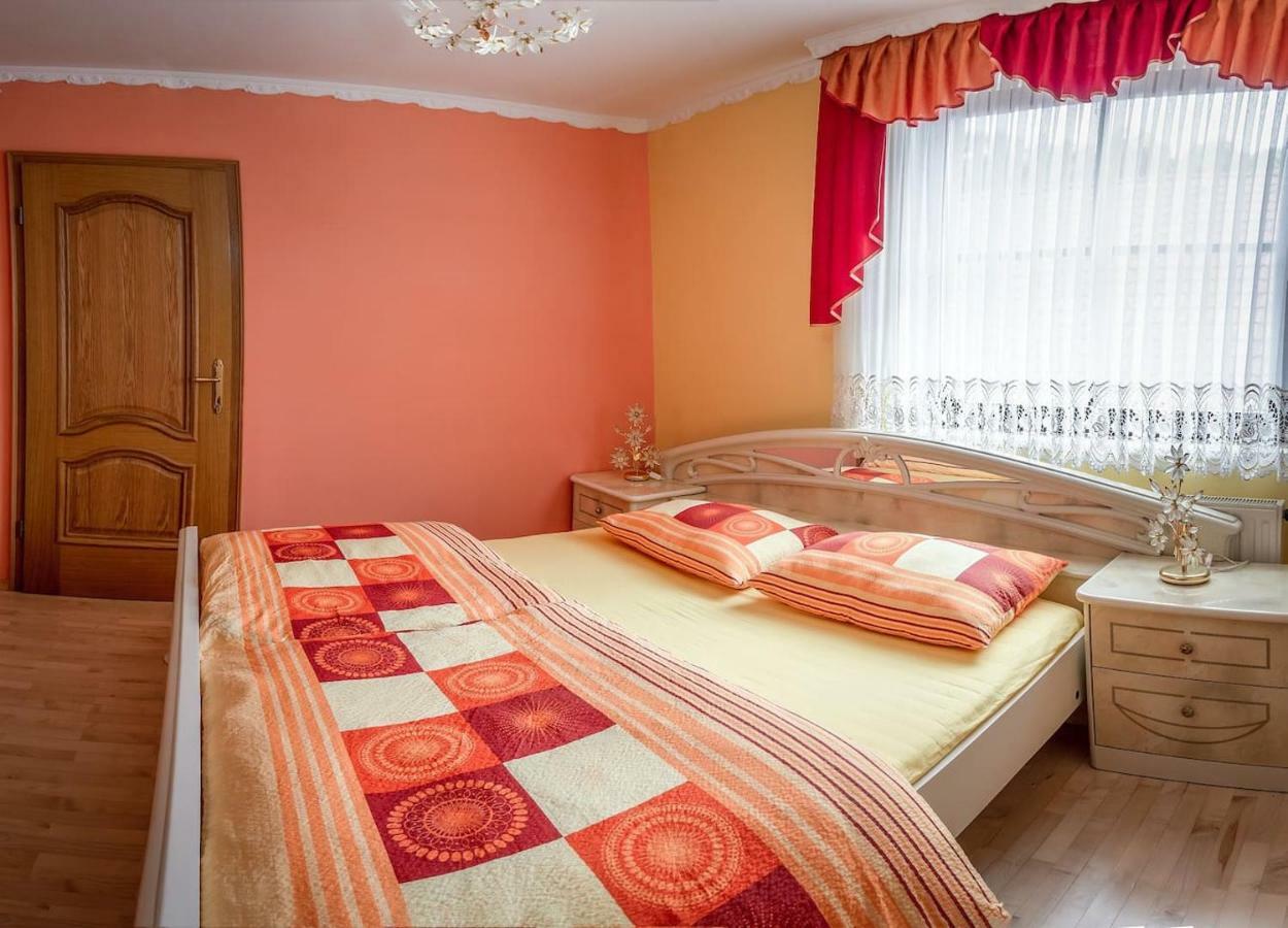Apartma Ajda Komenda Exterior foto